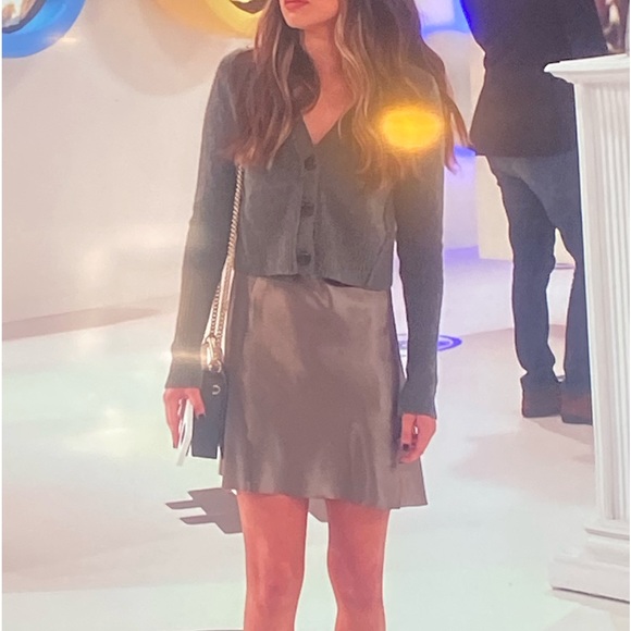 Women's Boho  Cropped Pocket  Button up Cardigan Sweater - Picture 11 of 12